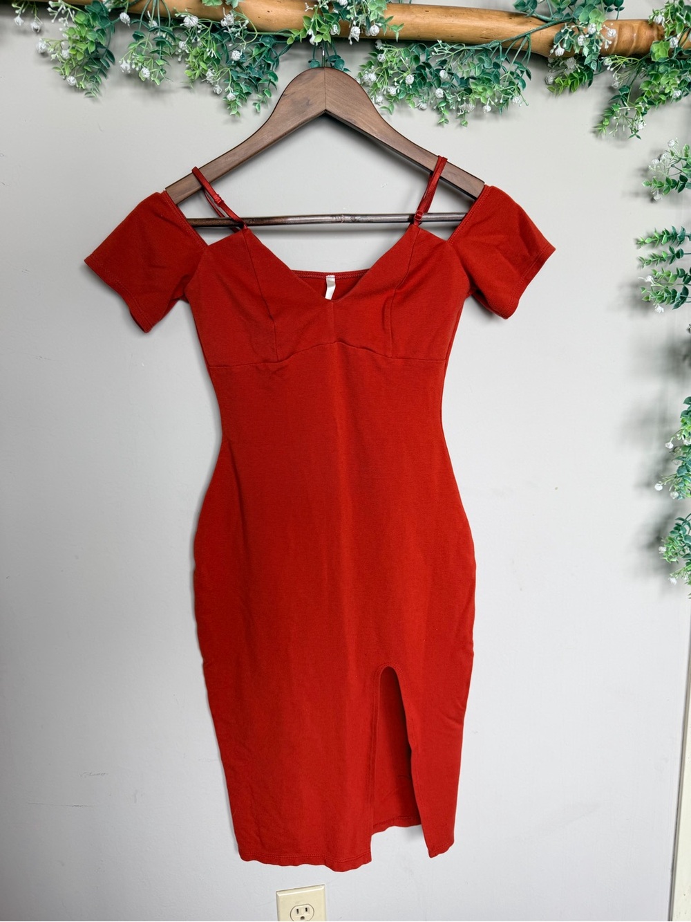 Glare Bodycon Midi Dress Sweetheart Neckline | size S